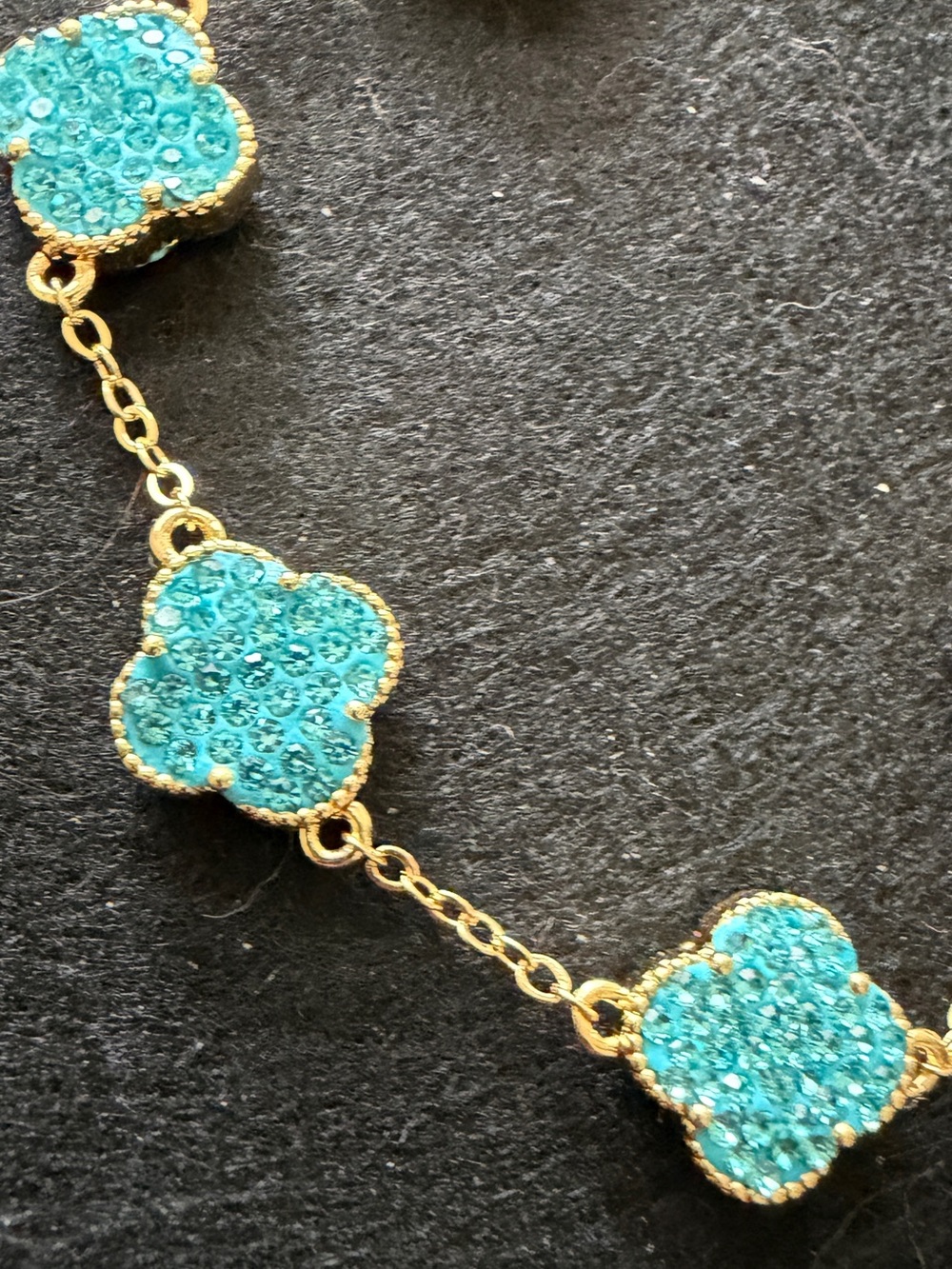 Source Unknown Gold-Tone Bracelet with Aqua Crystal Clover Links